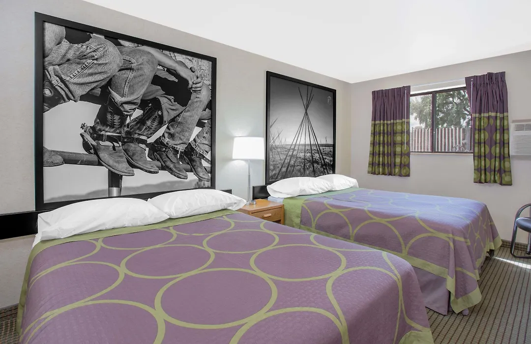 Super 8 By Wyndham Havre-1