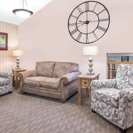 Super 8 By Wyndham Havre-3