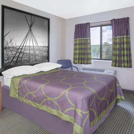 Super 8 By Wyndham Havre-2